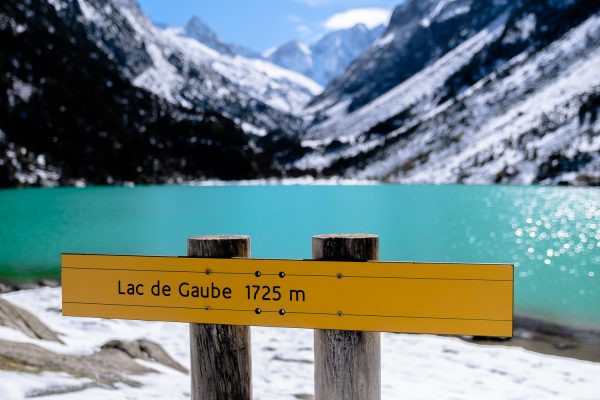 lac-de-gaube-hautes-pyrenees-cauterets
